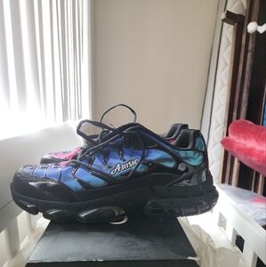 Arisic Gradient Sneakers